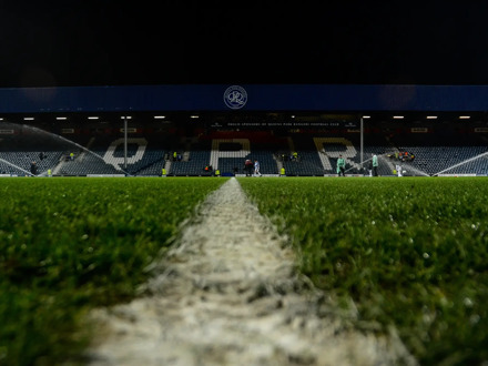 Queens Park Rangers vs Wrexham (Championship) (Vliegtuig)
