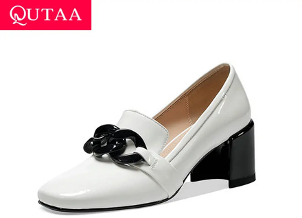 QUTAA 2021 Autumn Square Toe Cow Patent Leather+PU Ladies Pumps Slip On Chain Square Med Heel Women Single Shoes Size 34-42