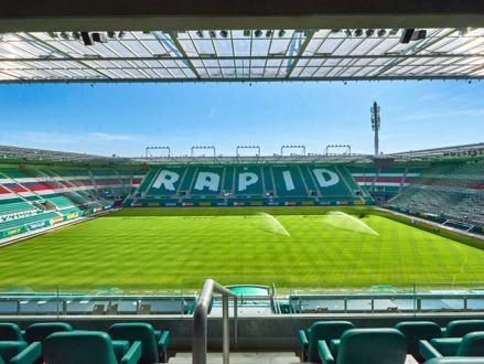 Rapid Vienna vs Omonia Nicosia (Conference League) (Vliegtuig)