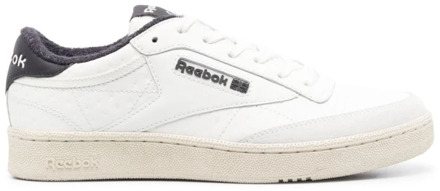 Reebok Zwarte Club C 85 Logo-Patch Sneakers Reebok , White , Heren - 39 Eu,44 Eu,39 1/2 Eu,44 1/2 Eu,42 Eu,40 EU