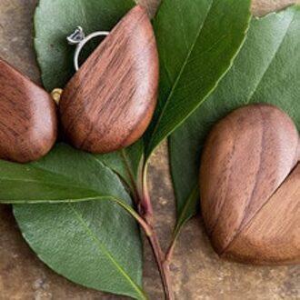 Retro Zwarte Walnoot Ring Box Hartvormige Massief Houten Ring Box Voorstel Ring Box