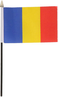 Roemenie - mini vlaggetje van 10 x 15 cm op stokje - Landen vlag - H27 cm
