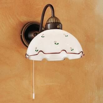 Rustieke wandlamp Nonna wit, rood, groen, antiek messing