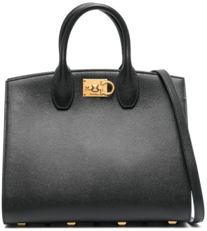 Salvatore Ferragamo Zwarte handtas van textuurleer met gouden hardware Salvatore Ferragamo , Black , Dames - ONE Size