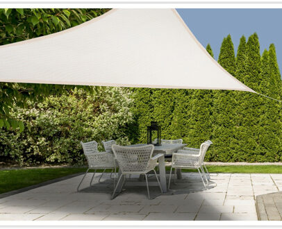 Schaduwdoek/zonnescherm driehoek creme 3,6 meter inclusief ophangaccessoires - Schaduwdoeken Crème