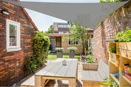 Schaduwdoek/zonnescherm driehoek grijs 5 meter met ophanghaken