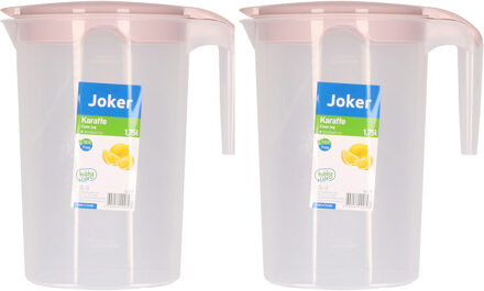 Schenkkan/waterkan - 2x - roze - 1750 ML - kunststof - 10 x 20 x 22 cm
