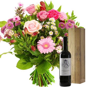 Seizoensbloemen + rode wijn