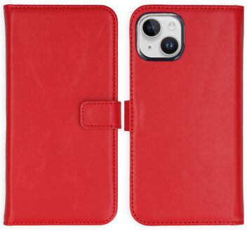 Selencia Echt Leren Bookcase voor de Apple iPhone 15 Plus - Rood