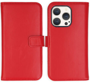Selencia Echt Leren Bookcase voor de Apple iPhone 15 Pro - Rood