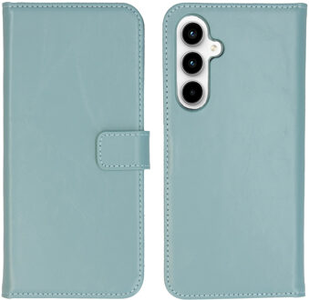 Selencia Echt Leren Bookcase voor de Samsung Galaxy A35 - Air Blue Lichtblauw