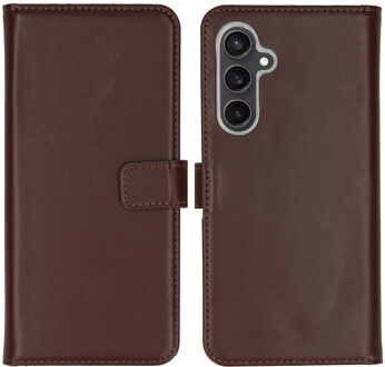 Selencia Echt Leren Bookcase voor de Samsung Galaxy S23 FE - Bruin