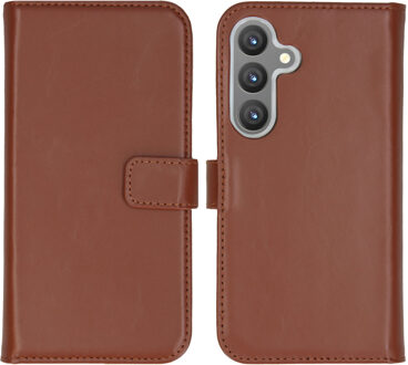 Selencia Echt Leren Bookcase voor de Samsung Galaxy S24 - Lichtbruin