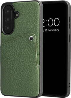 Selencia Riva Backcover met Pashouder voor de Samsung Galaxy A57 (5G) - Sage Green Groen