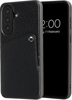 Selencia Riva Backcover met Pashouder voor de Samsung Galaxy A57 (5G) - Zwart
