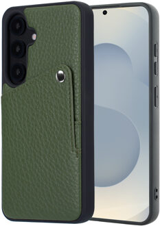 Selencia Riva Backcover met Pashouder voor de Samsung Galaxy S25 / S24 - Sage Green Groen