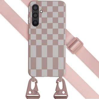 Selencia Siliconen design hoesje met afneembaar koord voor de Samsung Galaxy S23 FE - Irregular Check Sand Pink Roze