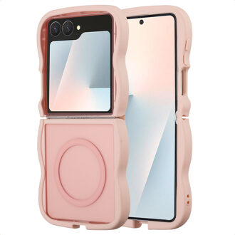 Selencia Wavy Backcover met MagSafe voor de Samsung Galaxy Z Flip 7 - Soft Pink Roze