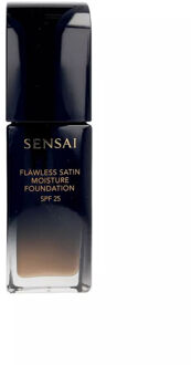 Sensai Vlekkeloze Satijnen Hydratatie Foundation #fs204.5-warm Beige 30 ml - One Size
