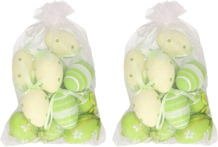 Set van 24x stuks paaseitjes groen in organza zakje 6 cm