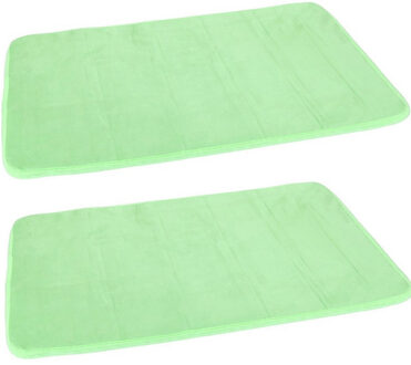 Set van 2x stuks groene sneldrogende badmat 40 x 60 cm rechthoekig - Sneldrogende badkamermat - Badmatten - Badkamerkleedje