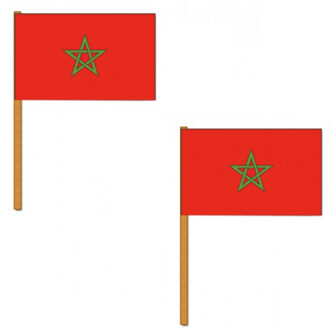 Set van 2x stuks luxe zwaaivlaggen Marokko 30 x 45 cm op houten stok