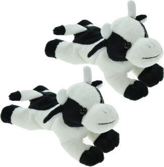 Set van 2x stuks pluche knuffel dieren Koe van 19 cm - Knuffel boederijdieren Multikleur