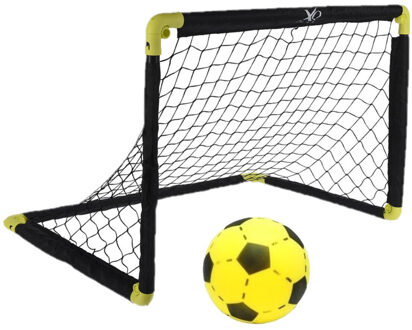 Set van 2x stuks voetbalgoals/voetbaldoelen uitklapbaar 90 x 59 cm met foam bal - Voetbaldoel Zwart