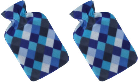 Set van 2x stuks water kruik met fleece hoes blauwe ruiten print 1,7 liter