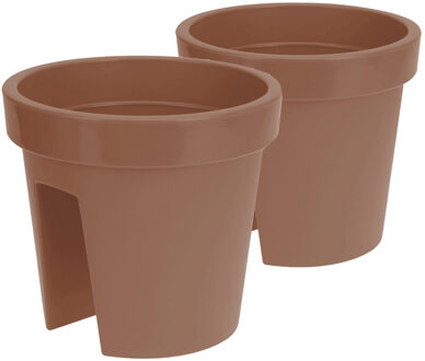 Set van 4x stuks kunststof balkon plantenpotten/bloempotten terracotta 28 x 25 cm -  Reling/hang bloempot