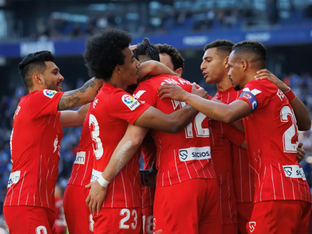 Sevilla FC vs Girona (La Liga) (Vliegtuig)