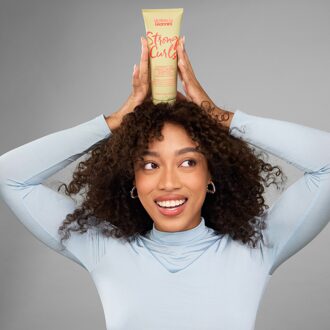 Shampoo Umberto Giannini Strong Curls Shampoo 250 ml