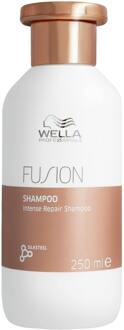 Shampoo Wella Professionals Fusion Intense Repair Shampoo 250 ml