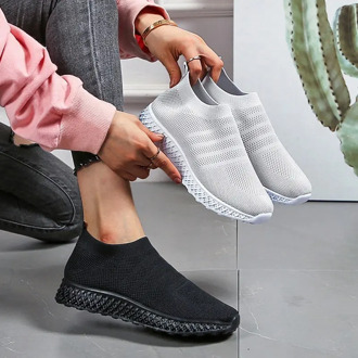 Shoes Women Sneakers Comfortable Slip on Trainer Casual Lazy Shoes Lightweight Couple Sock Sneakers Zapatillas Hombre Footwear