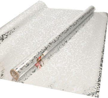 Shoppartners 2x Cadeaufolie zilver metallic met klassieke print 150 cm per rol - Cadeaupapier