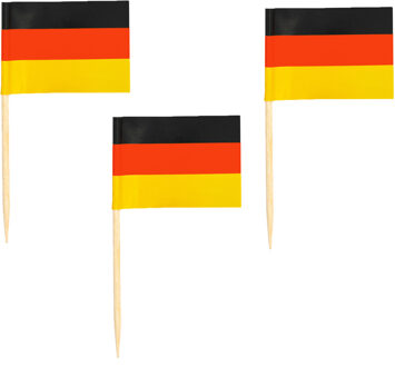 Shoppartners Cocktailprikkers Duitsland mini vlaggetjes - 150x stuks - versiering en feestartikelen - 8 cm