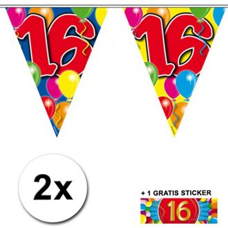 Shoppartners Leeftijd versiering - 2x vlaggenlijnen 16 jaar - met gratis sticker - feestartikelen - verjaardag Multi