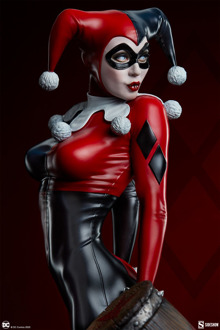 Sideshow DC Harley Quinn Premium Format Figure
