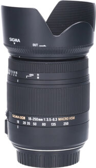 Sigma Tweedehands Sigma 18-250mm f/3.5-6.3 DC OS HSM Macro Canon CM8891 Zwart