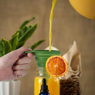 Siliconen Inklapbare Opvouwbare Trechter Voor Overbrengen Van Vloeibare Vloeistof Food Grade Vouwen Telescopische Trechter (Willekeurige Kleur)