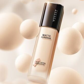Silky Lasting Liquid Foundation-Matte & Blemish Concealing - 2 Colors (MW) #MW01 (Warm lvory)
