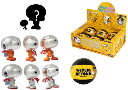 Simba Peanuts Figures Worlds Beyond Snoopy Capsule Display (6)