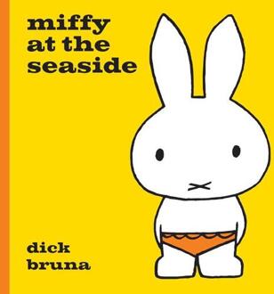 Simon & Schuster Uk Miffy at the Seaside - Boek Dick Bruna (1471123340)