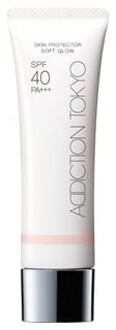 Skin Protector Soft Glow SPF 40 PA+++ 002 Nudy Apricot