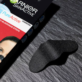 SkinActive Neus strips Charcoal