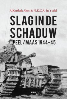 Slag in de schaduw - Boek A. Korthals Altes (9461538502)