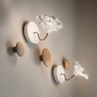 Slamp Lafleur LED wandlamp, prisma wit, koper