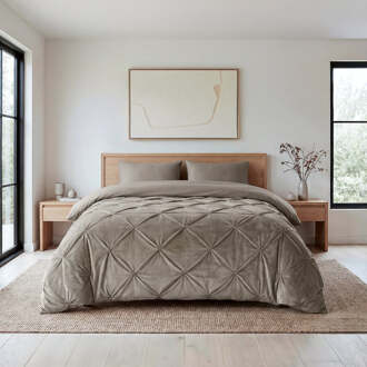 Sleeptime Wasbaar Lazy Dekbed Zonder Overtrek - Zonder Overtrek - Velvet Pintuck - Zand - Dekbed-Discounter.nl