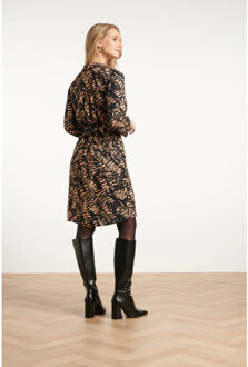 Smashed Lemon Korte jurk met abstract zwart en camel print |