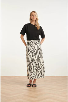 Smashed Lemon T-shirt met subtiele mouwafwerking | Zwart